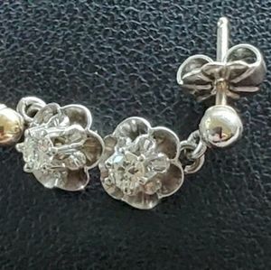 14k White Gold Diamond Earrings